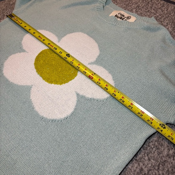 Erin Made Women’s Petal Flower Oversized Pullover Sweater One Size Mint Green - Picture 8 of 10